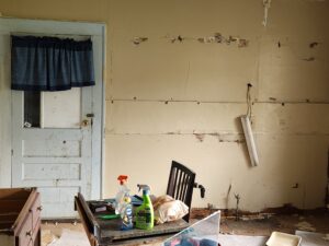 Kitchen before 5