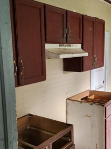 Kitchen before 6